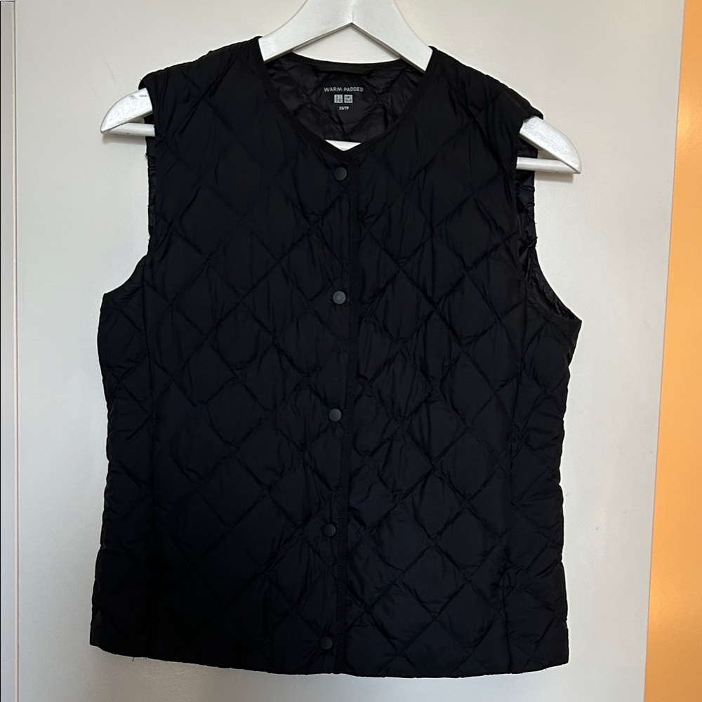Uniqlo Black padded vest
